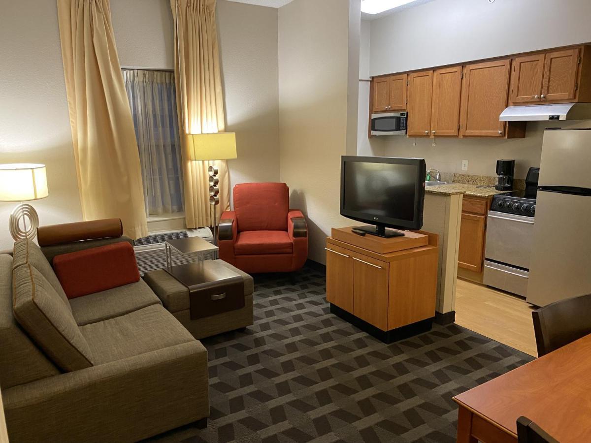 Mainstay Suites Middleburg Heights Cleveland Airport Ngoại thất bức ảnh