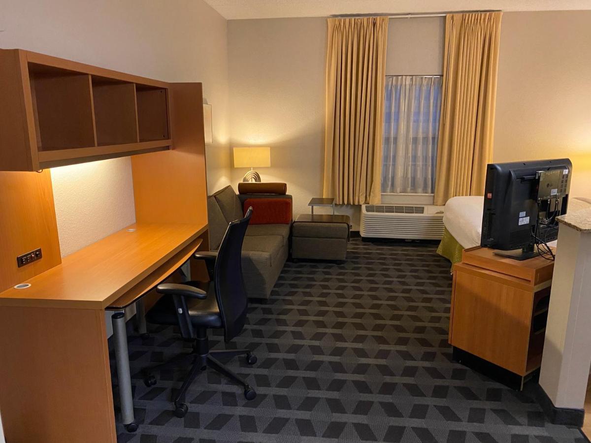 Mainstay Suites Middleburg Heights Cleveland Airport Ngoại thất bức ảnh