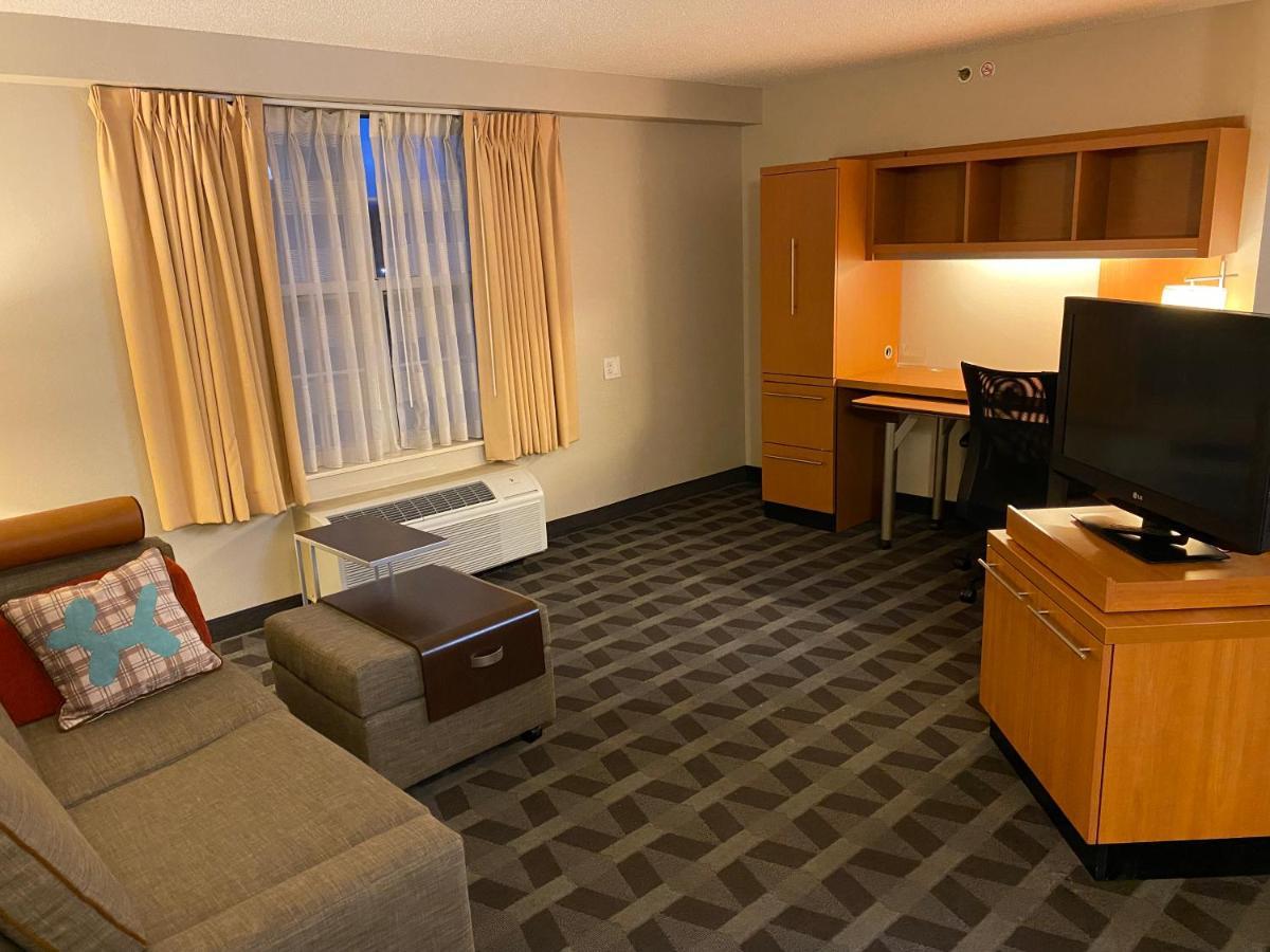 Mainstay Suites Middleburg Heights Cleveland Airport Ngoại thất bức ảnh