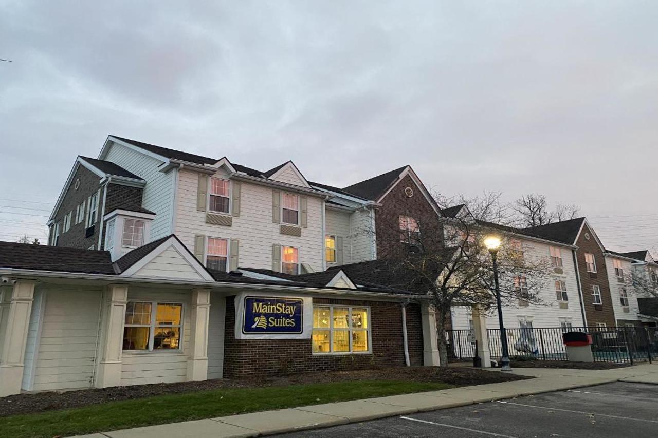 Mainstay Suites Middleburg Heights Cleveland Airport Ngoại thất bức ảnh
