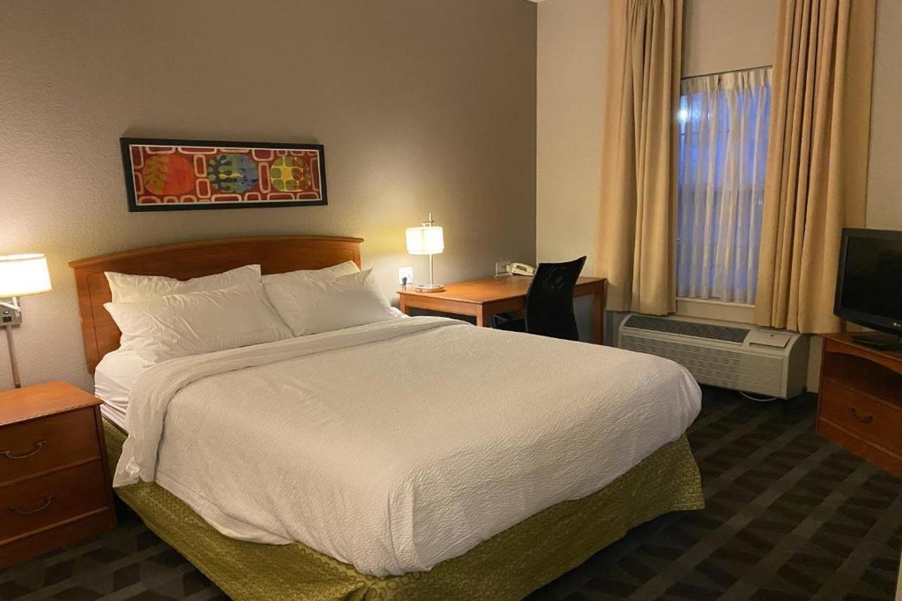 Mainstay Suites Middleburg Heights Cleveland Airport Ngoại thất bức ảnh