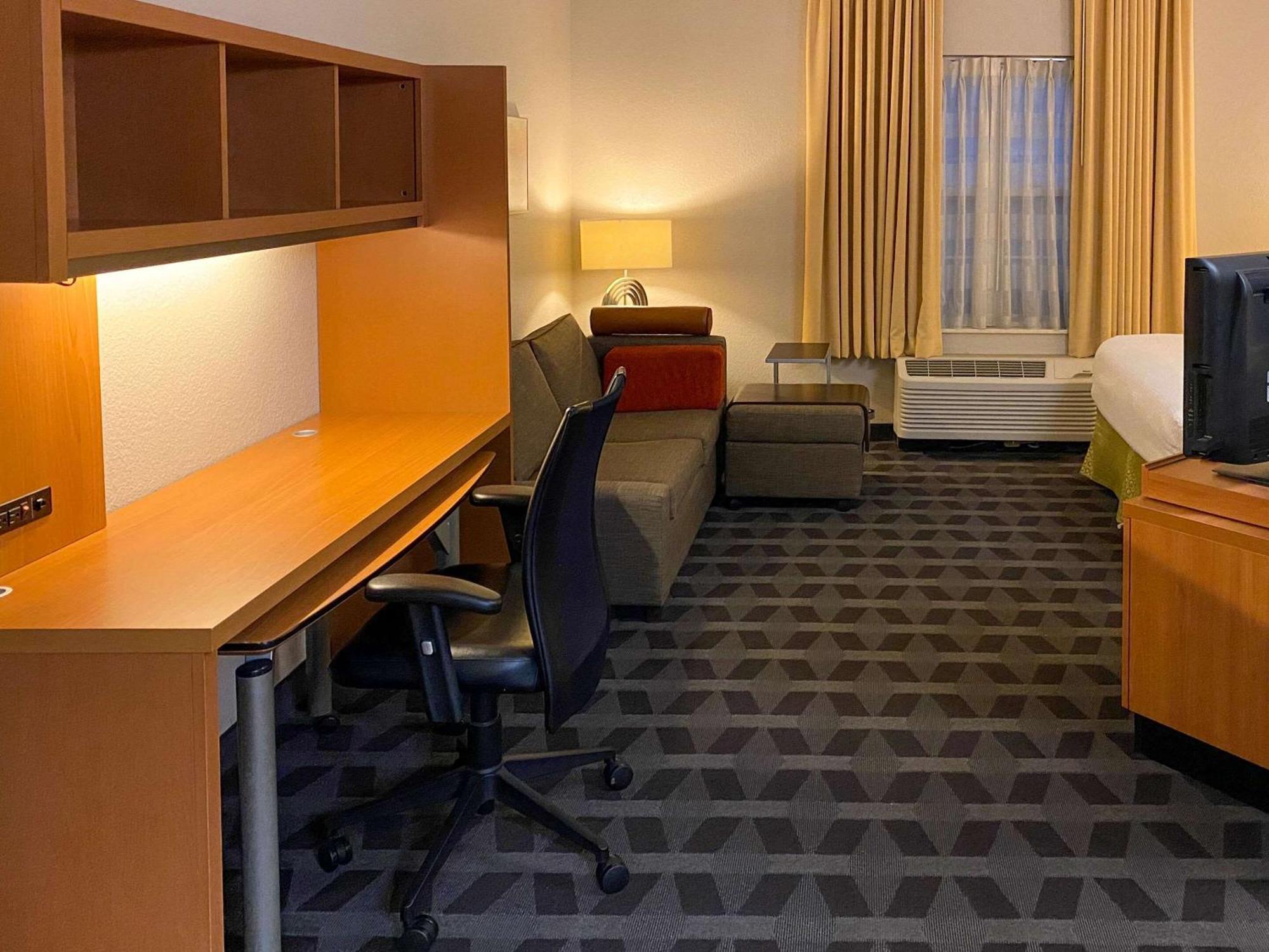 Mainstay Suites Middleburg Heights Cleveland Airport Ngoại thất bức ảnh