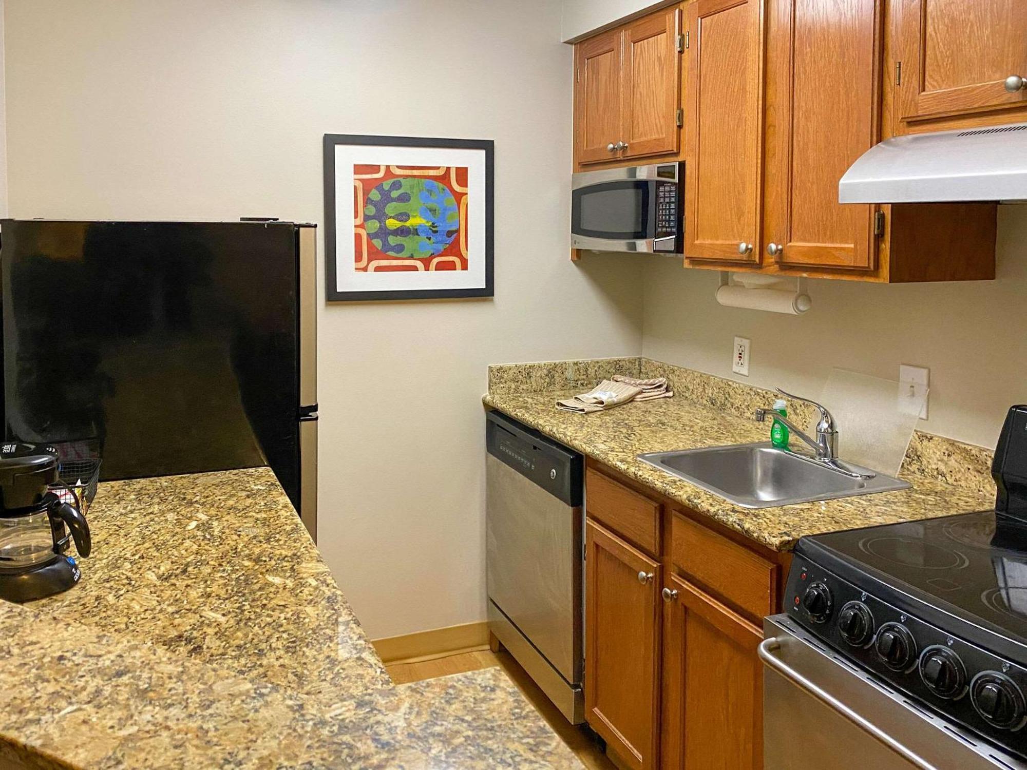 Mainstay Suites Middleburg Heights Cleveland Airport Ngoại thất bức ảnh