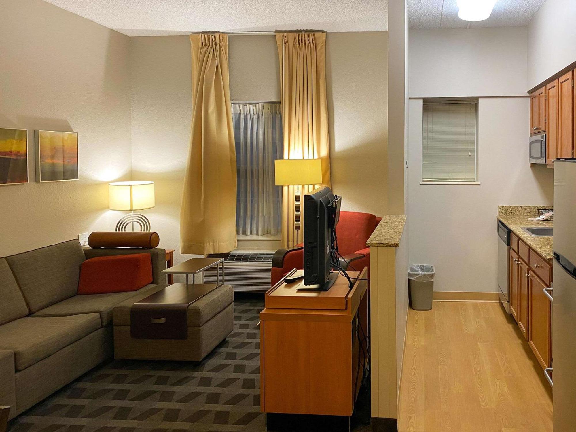 Mainstay Suites Middleburg Heights Cleveland Airport Ngoại thất bức ảnh