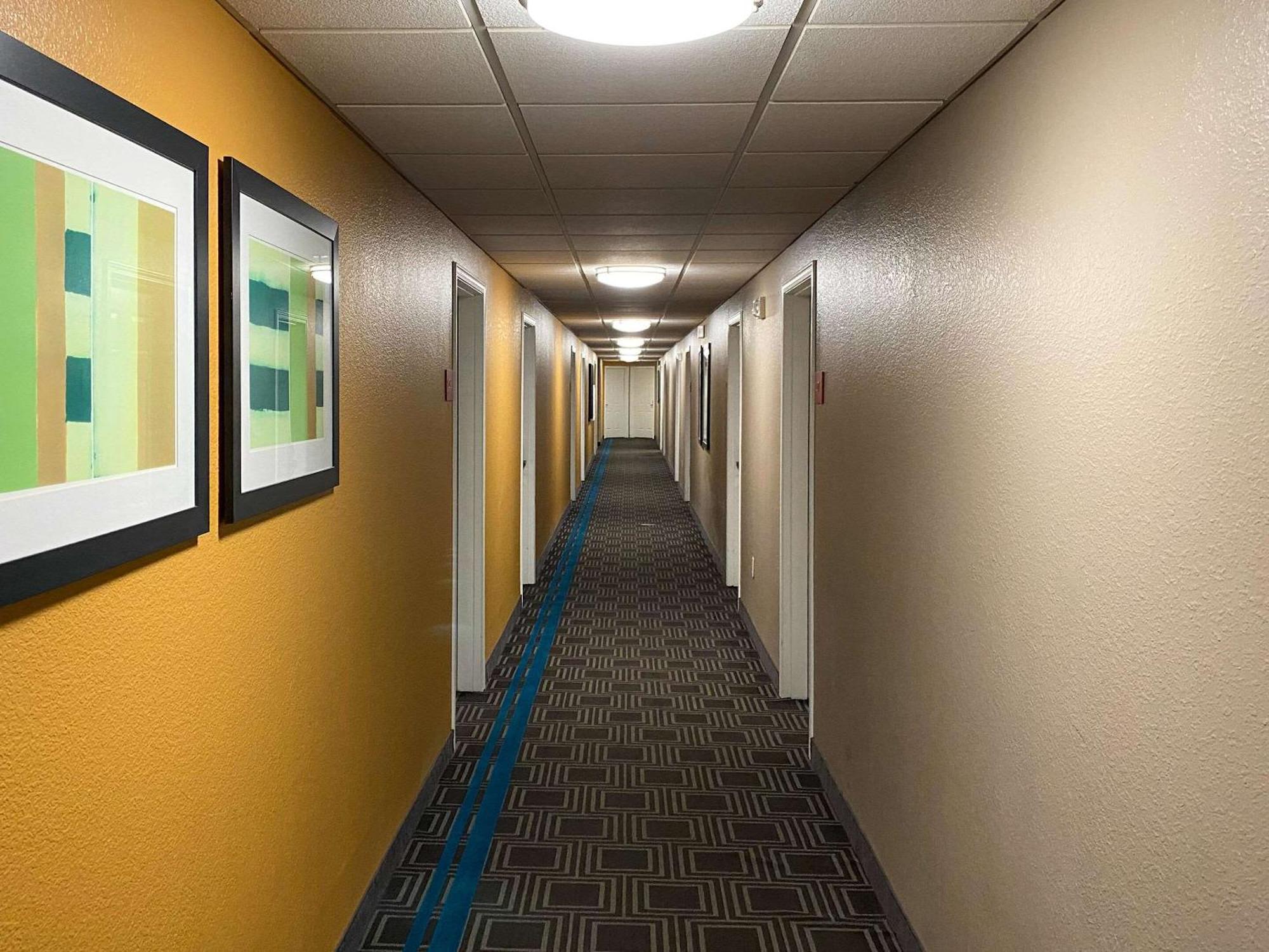 Mainstay Suites Middleburg Heights Cleveland Airport Ngoại thất bức ảnh