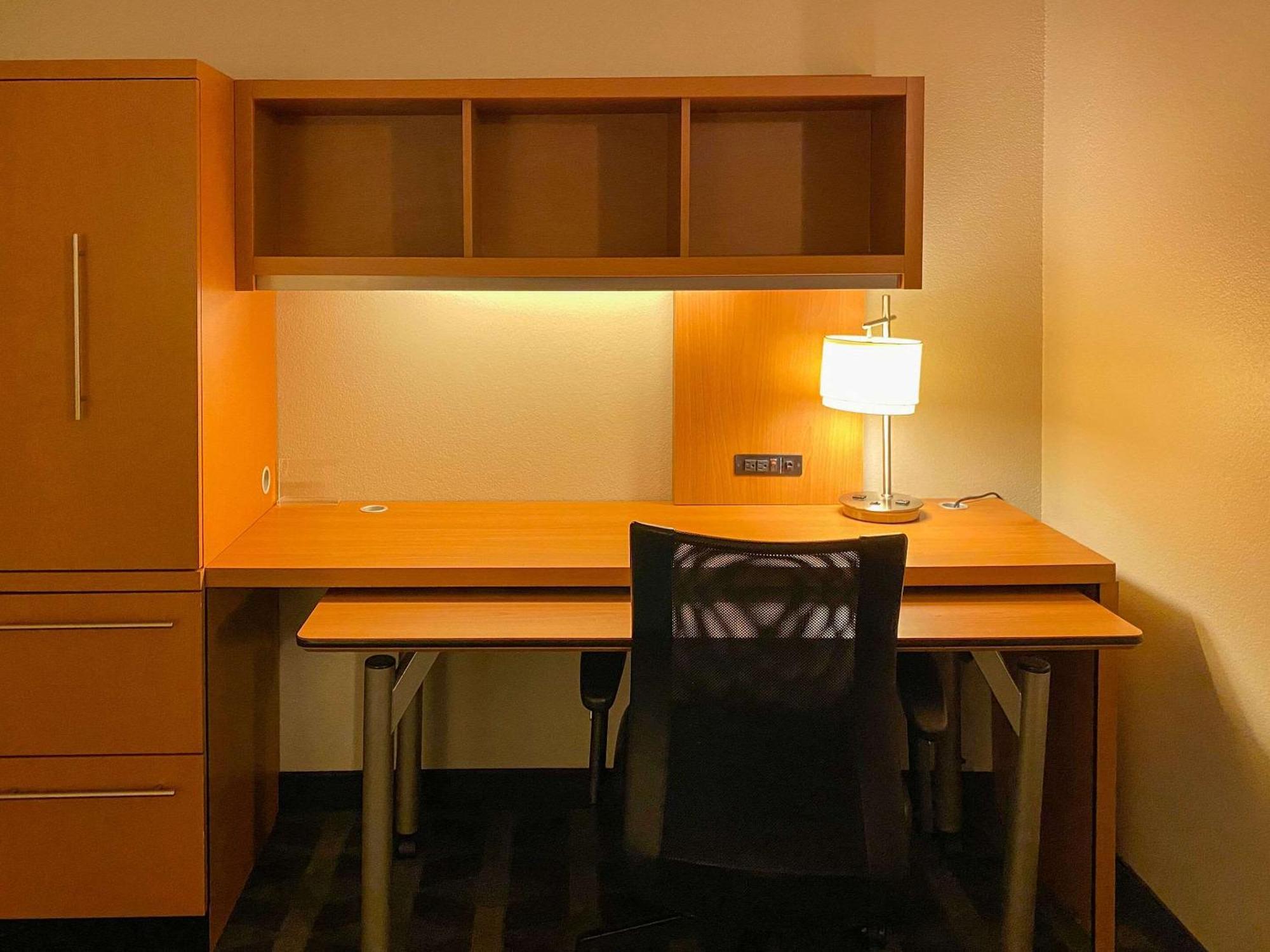 Mainstay Suites Middleburg Heights Cleveland Airport Ngoại thất bức ảnh