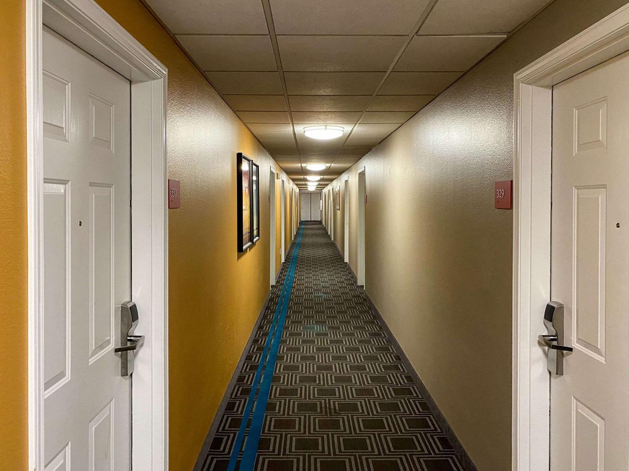 Mainstay Suites Middleburg Heights Cleveland Airport Ngoại thất bức ảnh